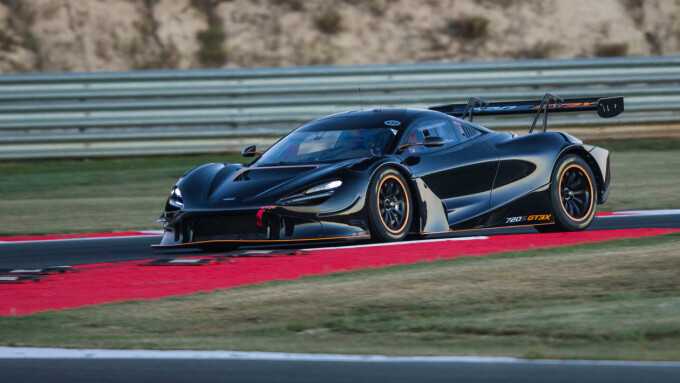 McLaren_720S_GT3X-0368e4032843fe2df3d.jpg