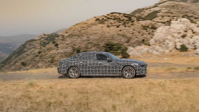 2023 bmw i7 teaser (8)