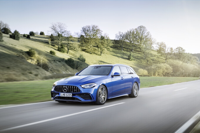 Mercedes-AMG C 43 4MATIC T-Modell | Kraftstoffverbrauch kombiniert: 9,2-8,8 l/100 km | CO-Emissionen