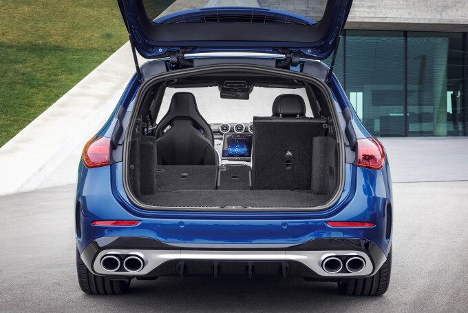 Mercedes-AMG C 43 4MATIC T-Modell | Kraftstoffverbrauch kombiniert: 9,2-8,8 l/100 km | CO-Emissionen