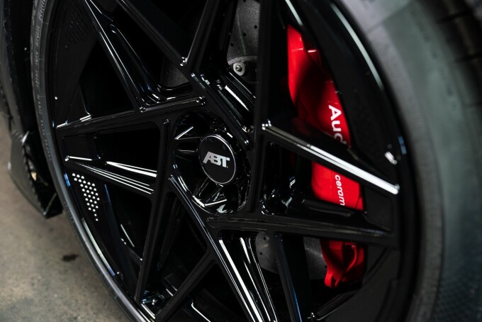 abt unleashes signature edition audi rsq8 super suv with 800 hp only 96 units available 17