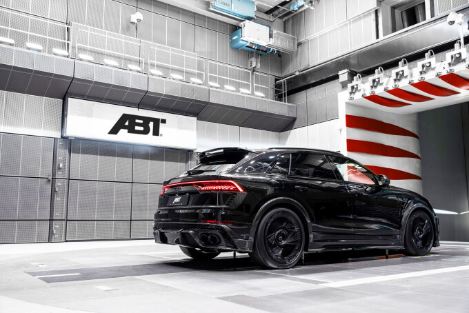 ABT_RSQ8_SE_wind_tunnel_3_V2f566576bf5fdc222.jpg