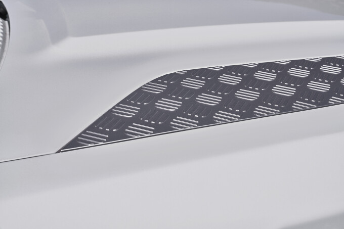 LR DEF 130 23 5MY 22 PR 0693 310522