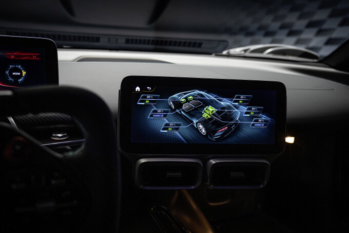 Mercedes-AMG ONE (Kraftstoffverbrauch gewichtet, kombiniert: 8,7 l/100 km; CO2 Emissionen gewichtet,