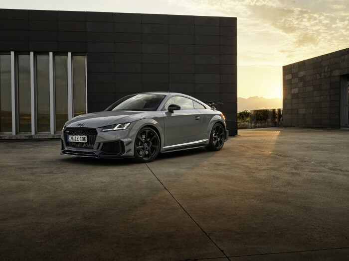 Static photo, Colour: Nardo grey