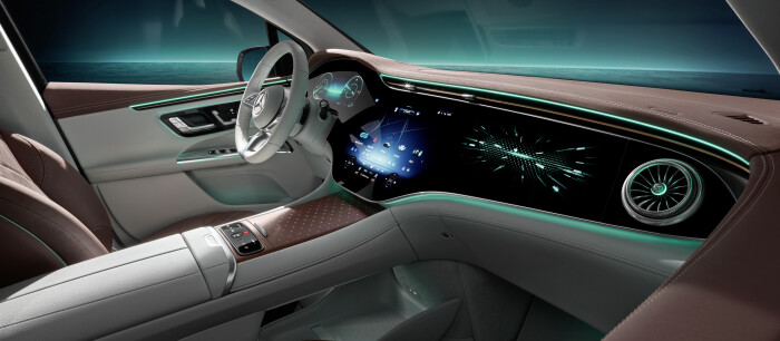 Mercedes-EQ. EQE SUV. AMG Line Exterior, Night Package, Velvet brown metallic, 22" AMG multi-spoke l