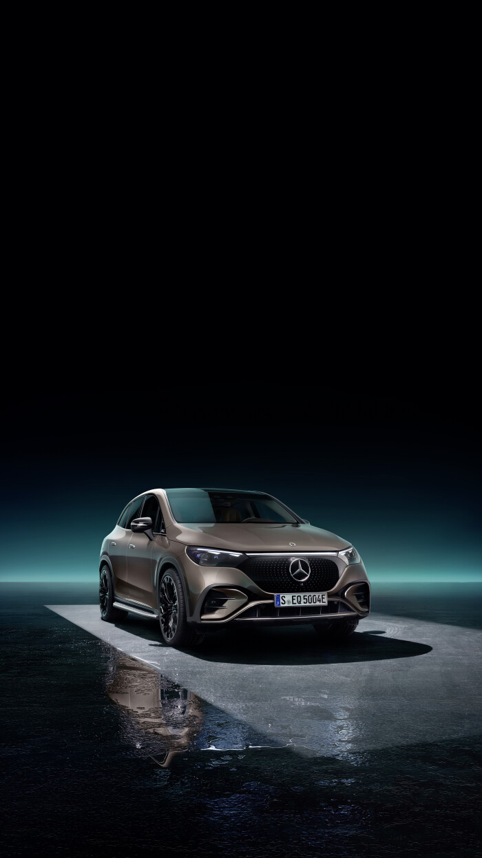 Mercedes-EQ. EQE SUV. AMG Line Exterior, Night Package, Velvet brown metallic, 22" AMG multi-spoke l