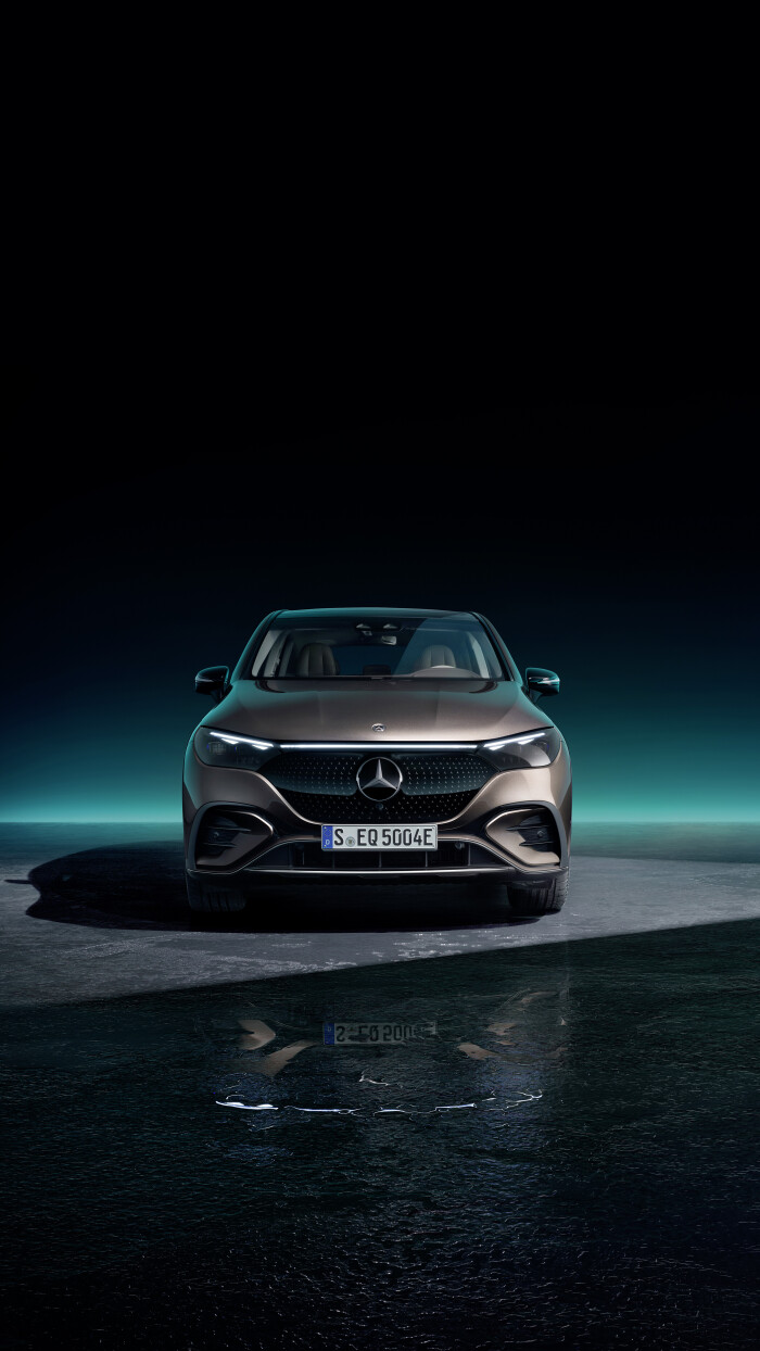 Mercedes-EQ. EQE SUV. AMG Line Exterior, Night Package, Velvet brown metallic, 22" AMG multi-spoke l