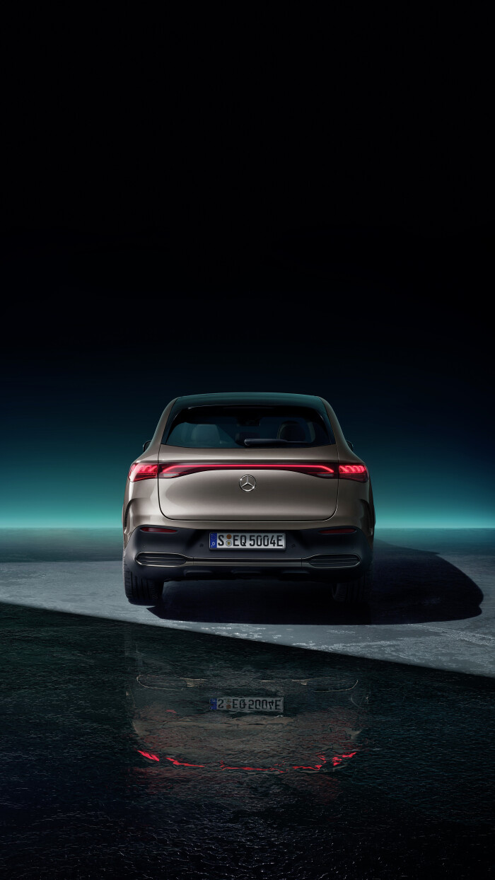 Mercedes-EQ. EQE SUV. AMG Line Exterior, Night Package, Velvet brown metallic, 22" AMG multi-spoke l