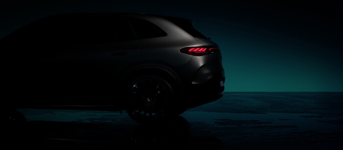 Mercedes-EQ. EQE SUV. AMG Line Exterior, Night Package, Velvet brown metallic, 22" AMG multi-spoke l