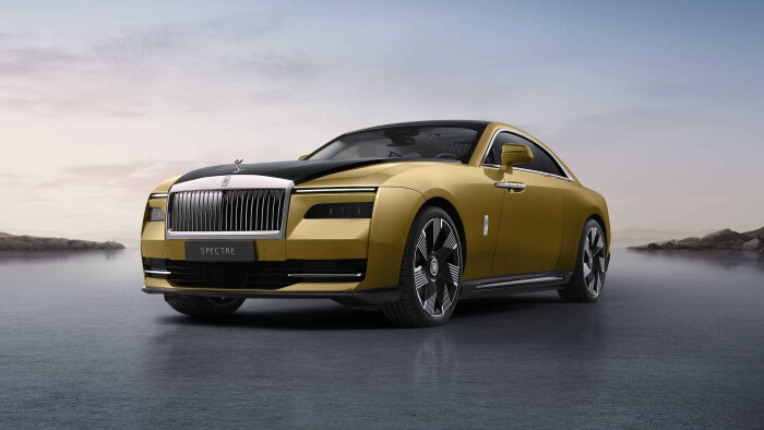 2 SPECTREUNVEILED–THEFIRSTFULLY ELECTRICROLLS ROYCE FRONT3 4