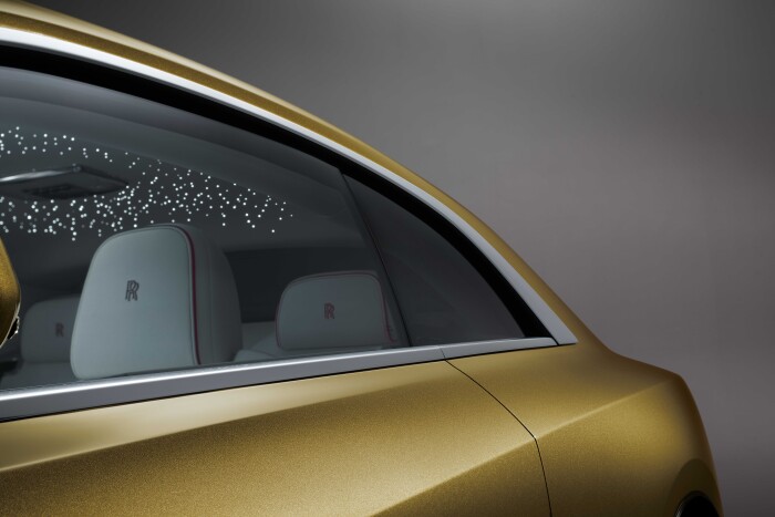 4_SPECTREUNVEILEDTHEFIRSTFULLY-ELECTRICROLLS-ROYCE_SHOULDERLINE31384725d624a56e.jpg
