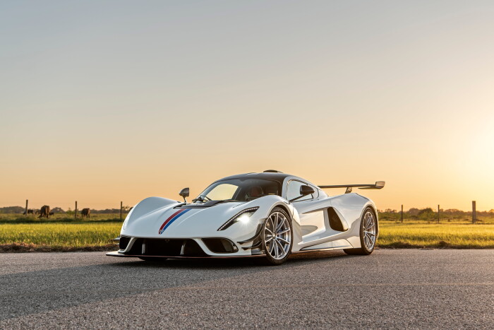 Hennessey-Venom-F5-Revolution-Coupe---01087bfb92d121b909.jpg