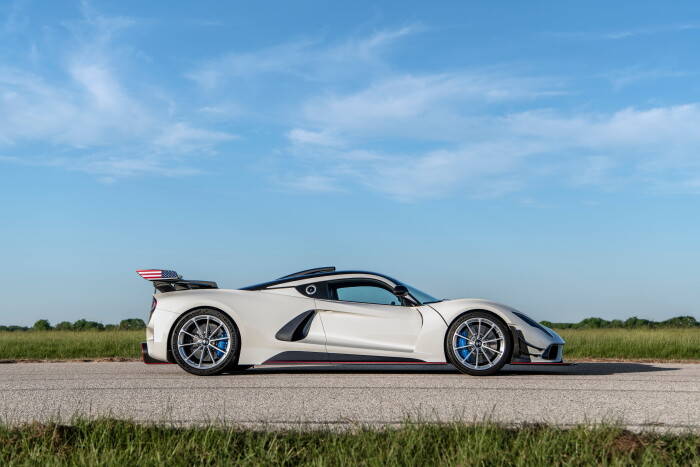 Hennessey-Venom-F5-Revolution-Coupe---03c03efa8ec83bcd53.jpg