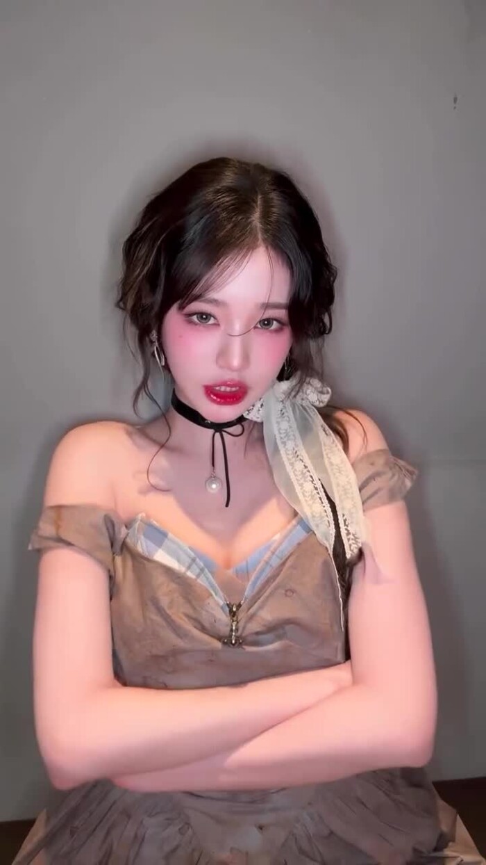 1028351970 xUkh7PHM sLS6VXEy1qm4Gi82