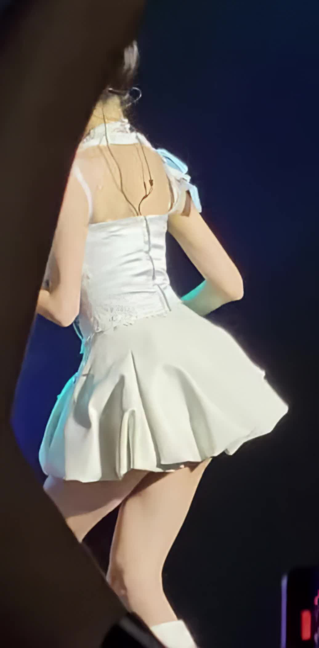 3673139206_ktwMhxaT_oivJ3jlBqW82mC9s4d90fa13826feb75.mp4