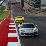 Chevrolet-2026-Corvette-ZR1X-Blade-Silver-and-2025-Corvette-ZR1-Competition-Yellow84ff7158984d9b64